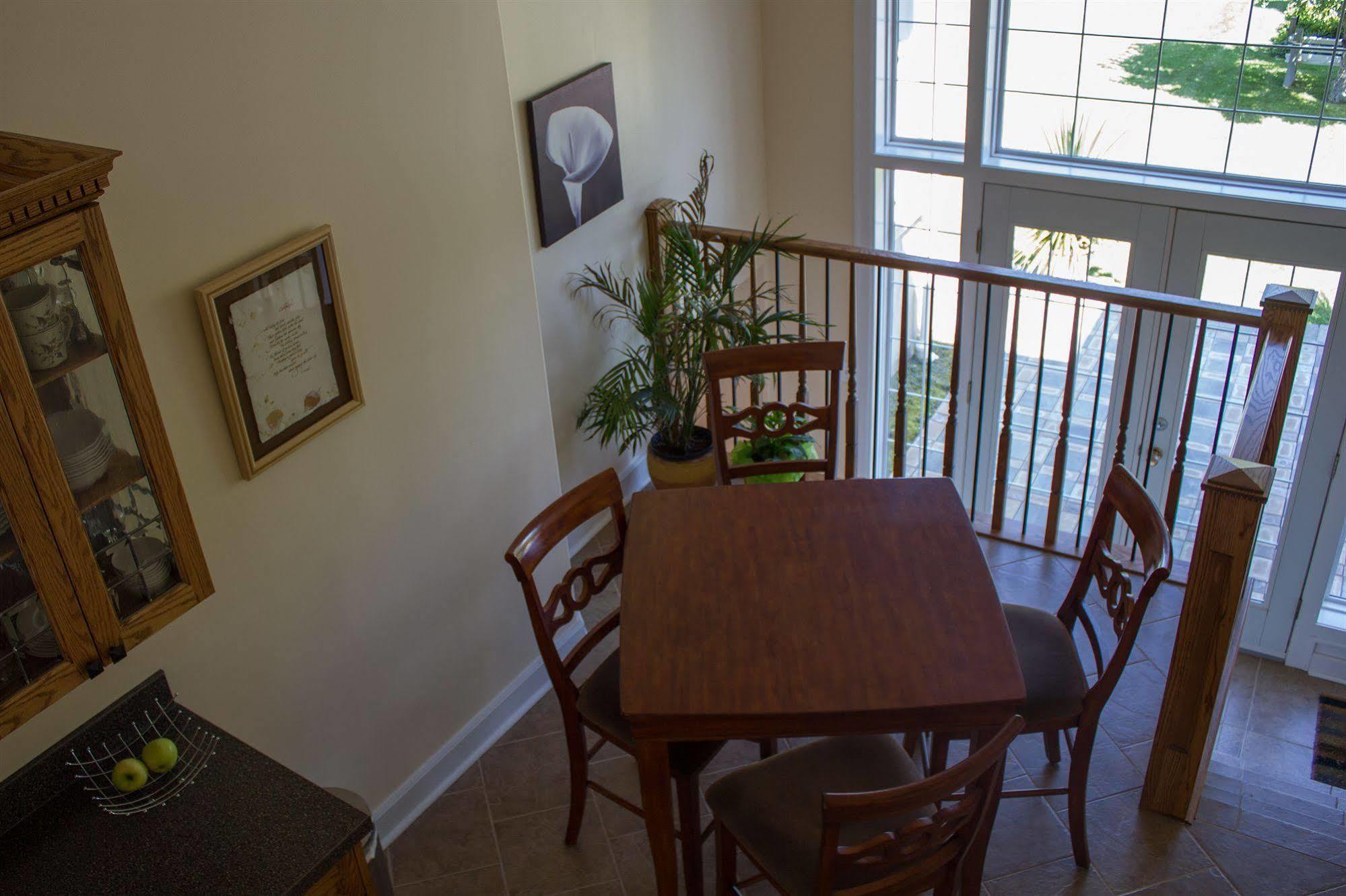 Genelle House B&B Guest House מראה חיצוני תמונה